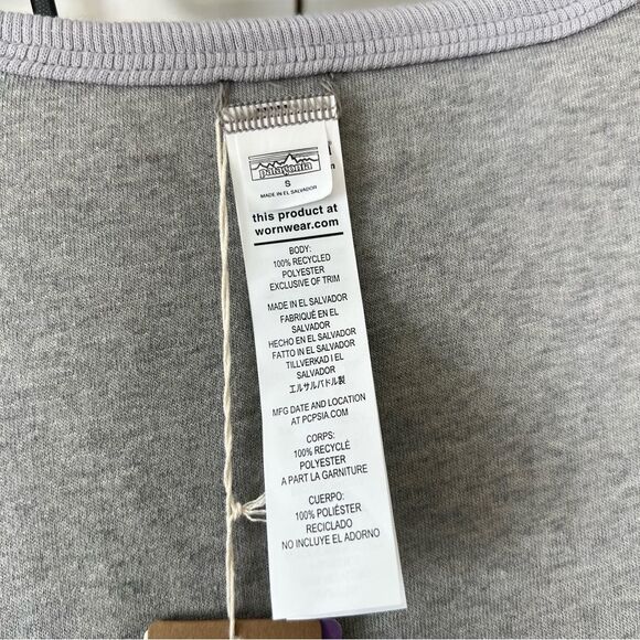 NWT Patagonia Women's Shearling Crew Fleece Reversible Sweatshirt in Salt Grey - Picture 5 of 6
